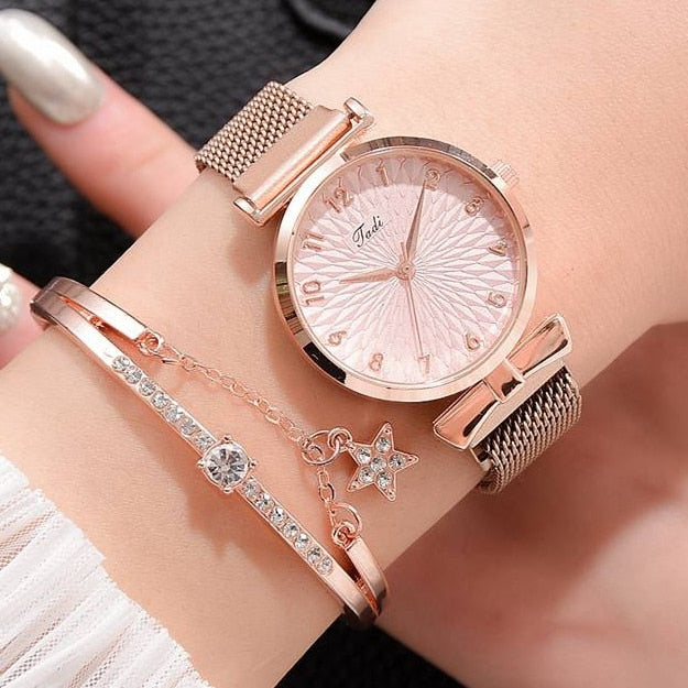 Watch - Luxury Magnetic Quartz Bracelet Watches